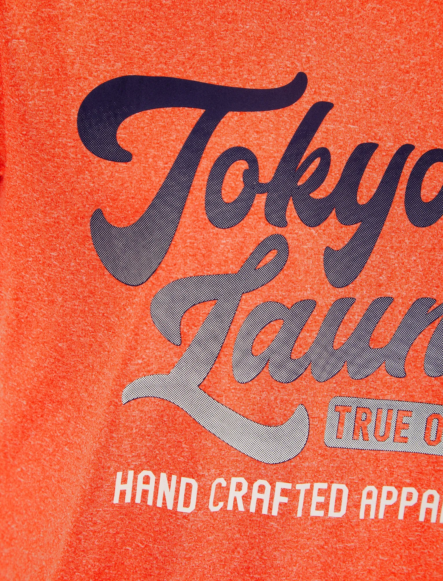 Winger Motif Jersey Grindle Crew-Neck T-Shirt in Puffin'S Bill Orange - Tokyo Laundry